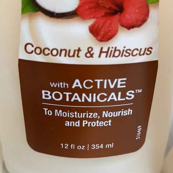 ❤️❤️❤️ HOST PICK!! Coconut & Hibiscus Body Wash Bundle - Picture 3 of 4